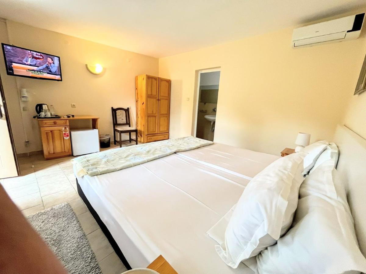 סאני ביץ' Lotus Family Hotel - Free Parking מראה חיצוני תמונה