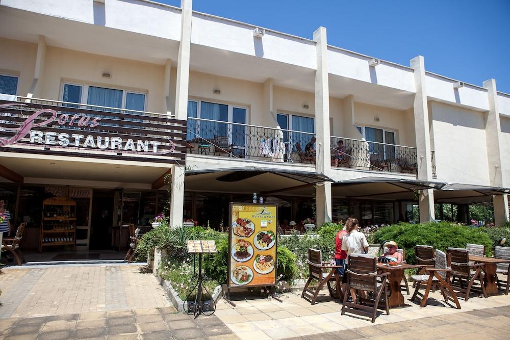 סאני ביץ' Lotus Family Hotel - Free Parking מראה חיצוני תמונה