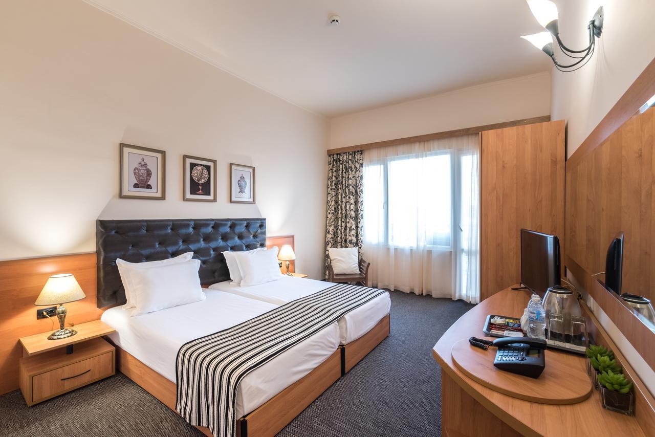 סאני ביץ' Lotus Family Hotel - Free Parking מראה חיצוני תמונה