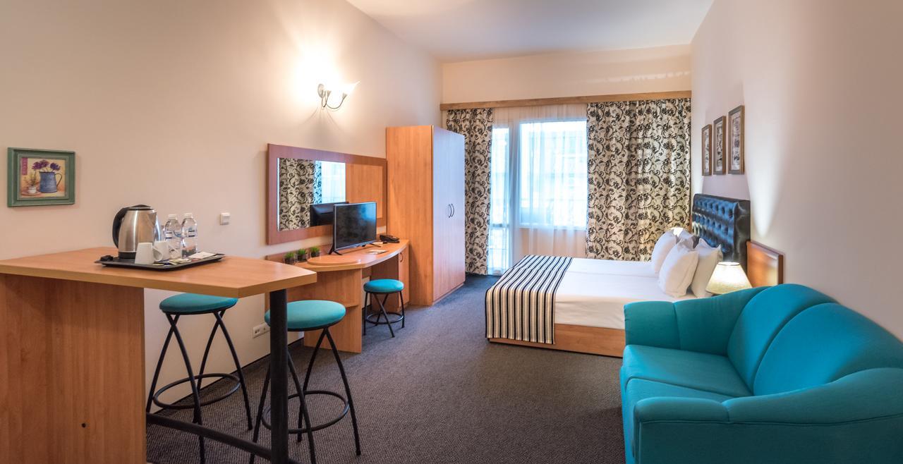 סאני ביץ' Lotus Family Hotel - Free Parking מראה חיצוני תמונה